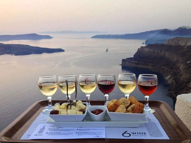 Tour Archéologie et Dégustation de Vin à Santorin